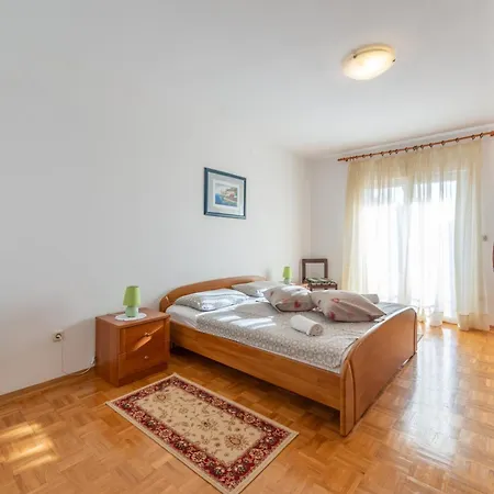 Comfortable In Near The Sea Apartman Peroj